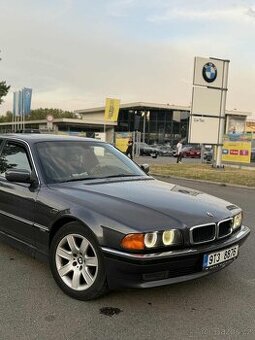 BMW e38 728i