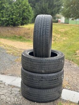 225/55 R19