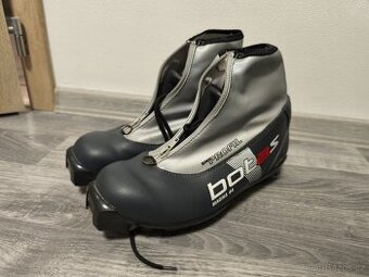 Běžecké boty Botas Magna 44 - 1