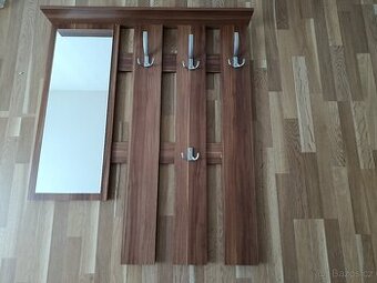 Předsíňová stěna