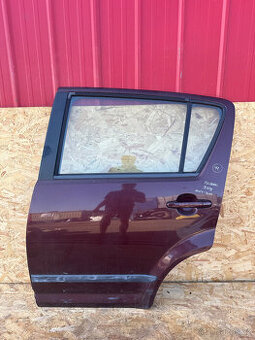 79.LEVÉ ZADNÍ DVEŘE SUBARU JUSTY