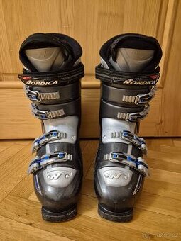 Lyžáky / Lyžařské boty NORDICA Easy Move 6 - chodidlo 28cm