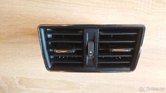 Zadní výdech topení 3V0819203A