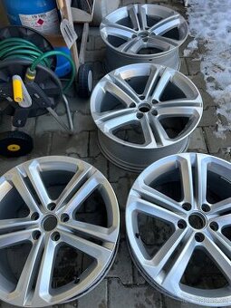 Original VW Tiguan 5x112 8Jx18 ET30