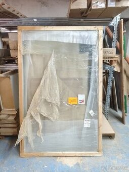 Celoskleněné dveře do pouzdra nebo na stěnu