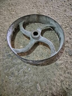 ZAMLUVENO Litinová řemenice na plochý řemen 400 mm