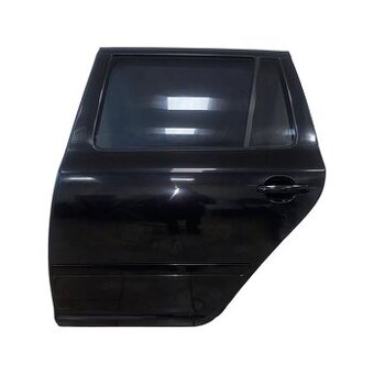 Levé zadní dveře černá LF9R Škoda Octavia 2 kombi r.v. 2008