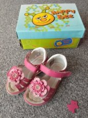 Sandálky  pravá kůže Happy Bee vel 21.