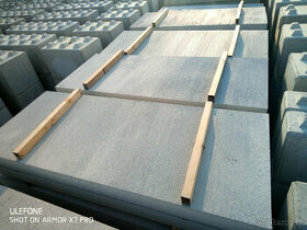 Silniční betonové panely, betonové bloky