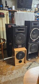 Vybavení pro ozvučení DJ