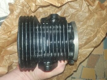 mf70 nový válec a pist