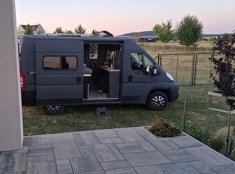 Obytná dodávka Peugeot Boxer L2 H2