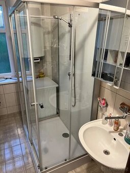 Kabinový sprchový kout