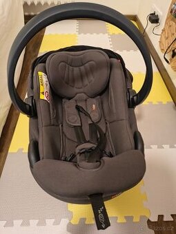 Autosedačka BeSafe Go Beyond Dark Grey Mélange