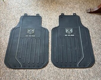 Gumové koberce do auta Dodge RAM