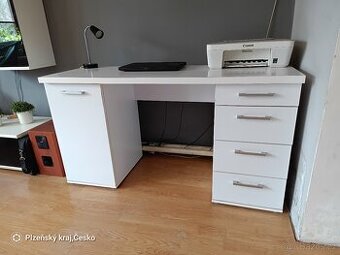 Pracovní stůl 140x50