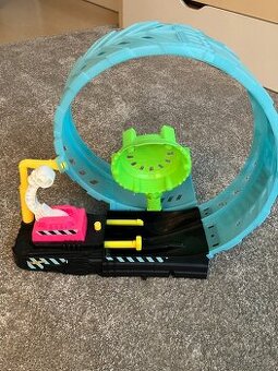 Hot Wheels Monster trucks svítící ve tmě