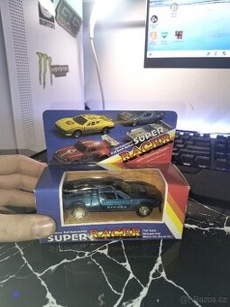 Model auto