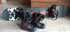 Snowboardové prkno včetně vázání a boty