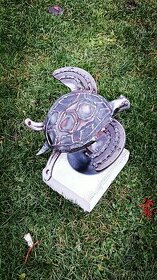 Nabízím kovovou želvu