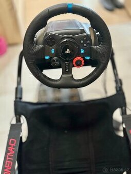 Playseat + herni volant Logitech G29