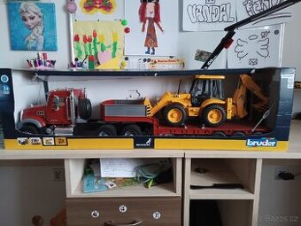 Bruder Nákladní auto MACK Granit návěs a traktor JCB