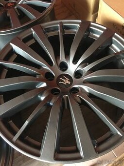 Maserati Quattroporte Ghibli 245/45/19 - 275/40/19
