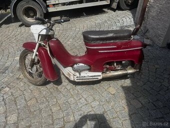Jawa 50 /20 Pionyr s platnými doklady.