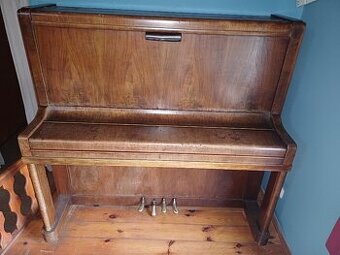 Piano Petroff
