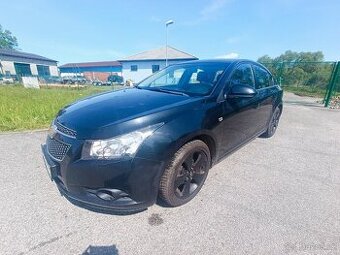 Prodám auto Chevrolet Cruze 1.8 benzin 2011