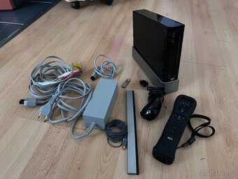 Prodám Nintendo Wii (čipnuté) + hry a příslušenství