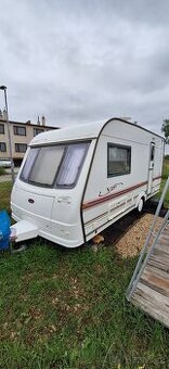 Karavan Coachman
