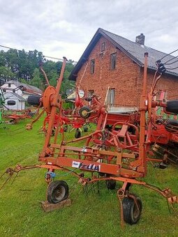 Obraceč sena Fella 5,4 m