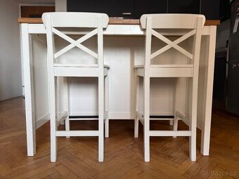 Kuchyňský ostrůvek se židlema IKEA Tornviken