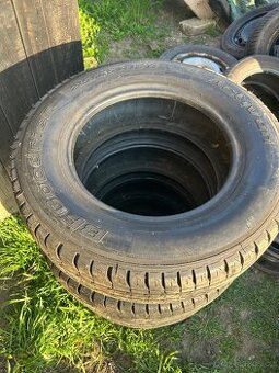 Prodám 4x letní pneu BFGOODRICH 215/65R15 C