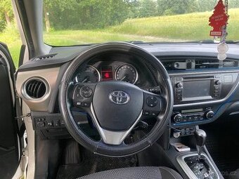 Toyota Auris Touring Sports 1.6 97KW