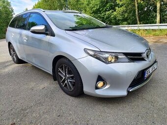 Toyota Auris 1,4 D-4D Touring Sports