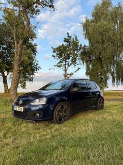 VW Golf V 270HP