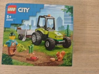 Lego 60390 Traktor v Parku