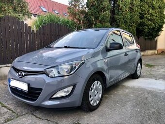 Hyundai i20 šedá 2014 [REZERVOVÁNO]