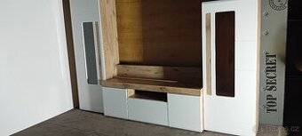 Prodávám novou obývací stěnu.