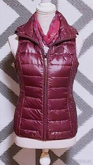 LEHOUNKÁ PÉŘOVÁ VESTA + ŠÁTEK - OBOJÍ OD S´OLIVER-vel.38