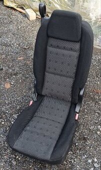 Sedadlo Peugeot 307sw prostřední druhá řaa