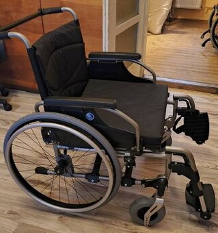 Invalidní vozík XL Vermieren v200