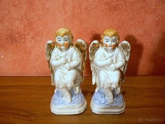 stará svatá soška-anděl