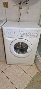 Pračka Indesit WS84TX na 1-5kg