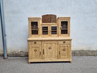 VELICE KRÁSNÁ VELKÁ SMRKOVÁ KREDENC PO RENOVACI