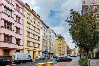 Prodej bytu 2+kk 50m2 cihla OV P-8 U libeňského pivovaru