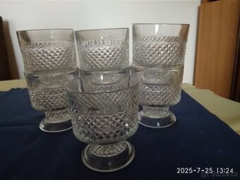 7x Retro poháry, lisované sklo, návrh V. Šotola