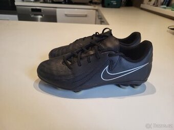 Kopacky Nike 38